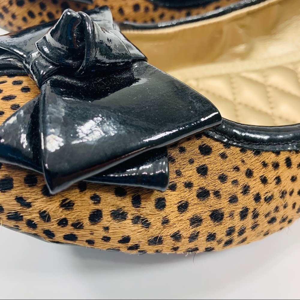 Me Too | Kaci Animal Print Cow Hair Bow Flat - Picture 6 of 7